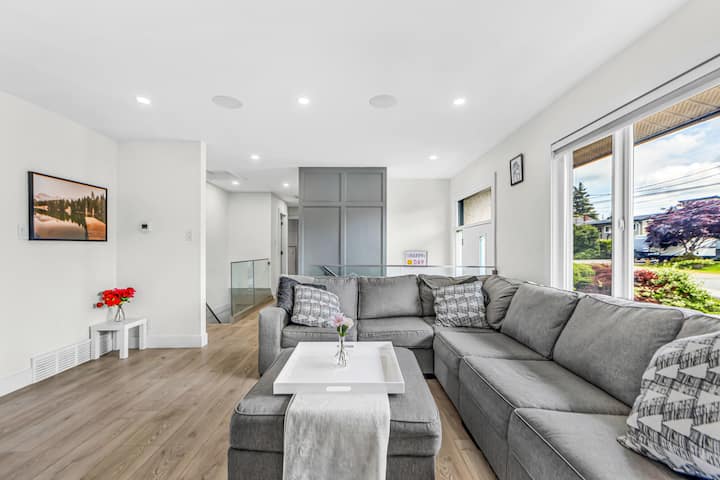 Delta Modern 5br Home · Minutes To Vancouver & Yvr - Surrey