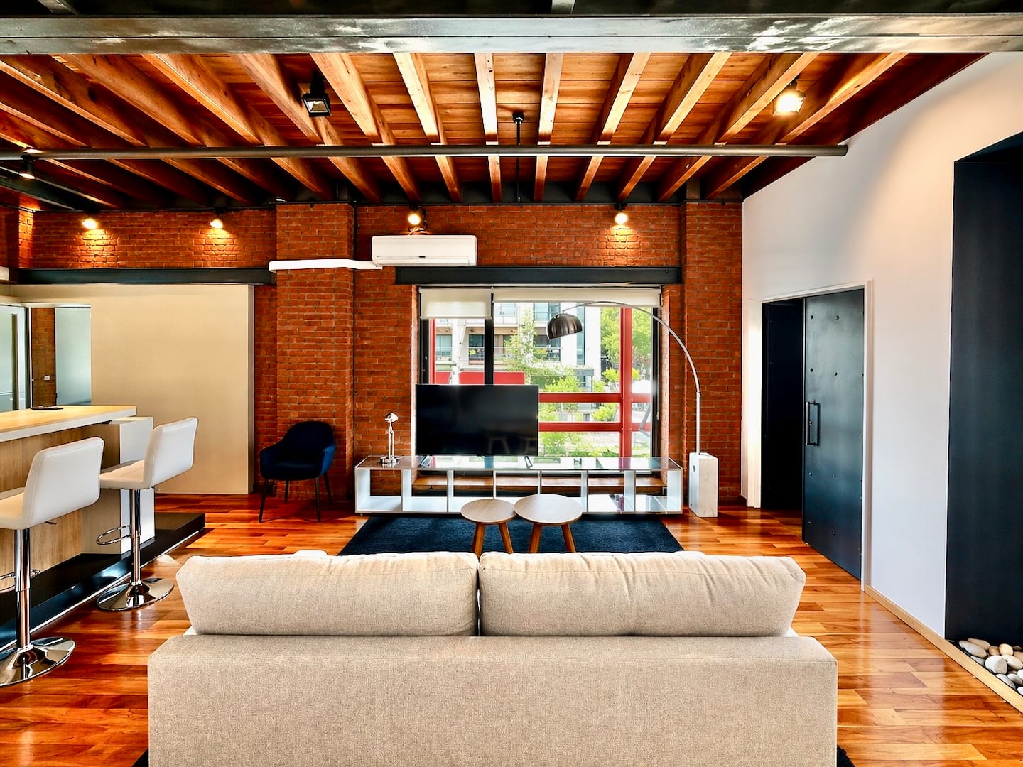 Loft de 107 m² y 2 dormitorios, fotografía 1 de 13