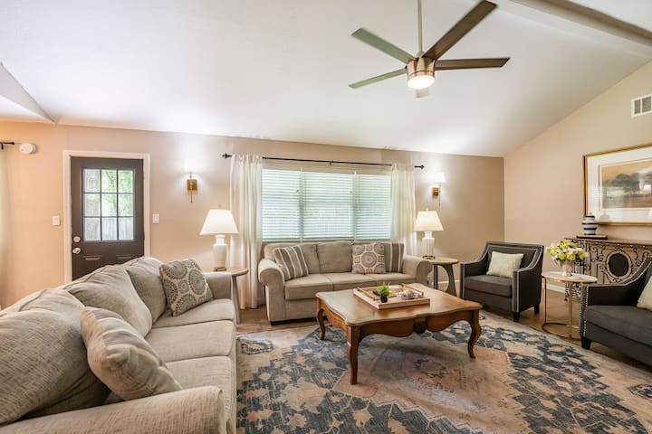 Spacious 1 Story 3br, Near The Woodlands 
Sleeps 6 - The Woodlands, TX