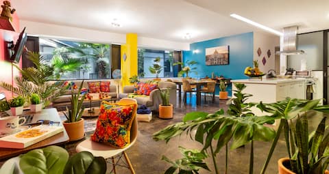 Top Airbnb: Stylish 2BR Condesa Stay AC 4 Pax Prime Location in Hipódromo
