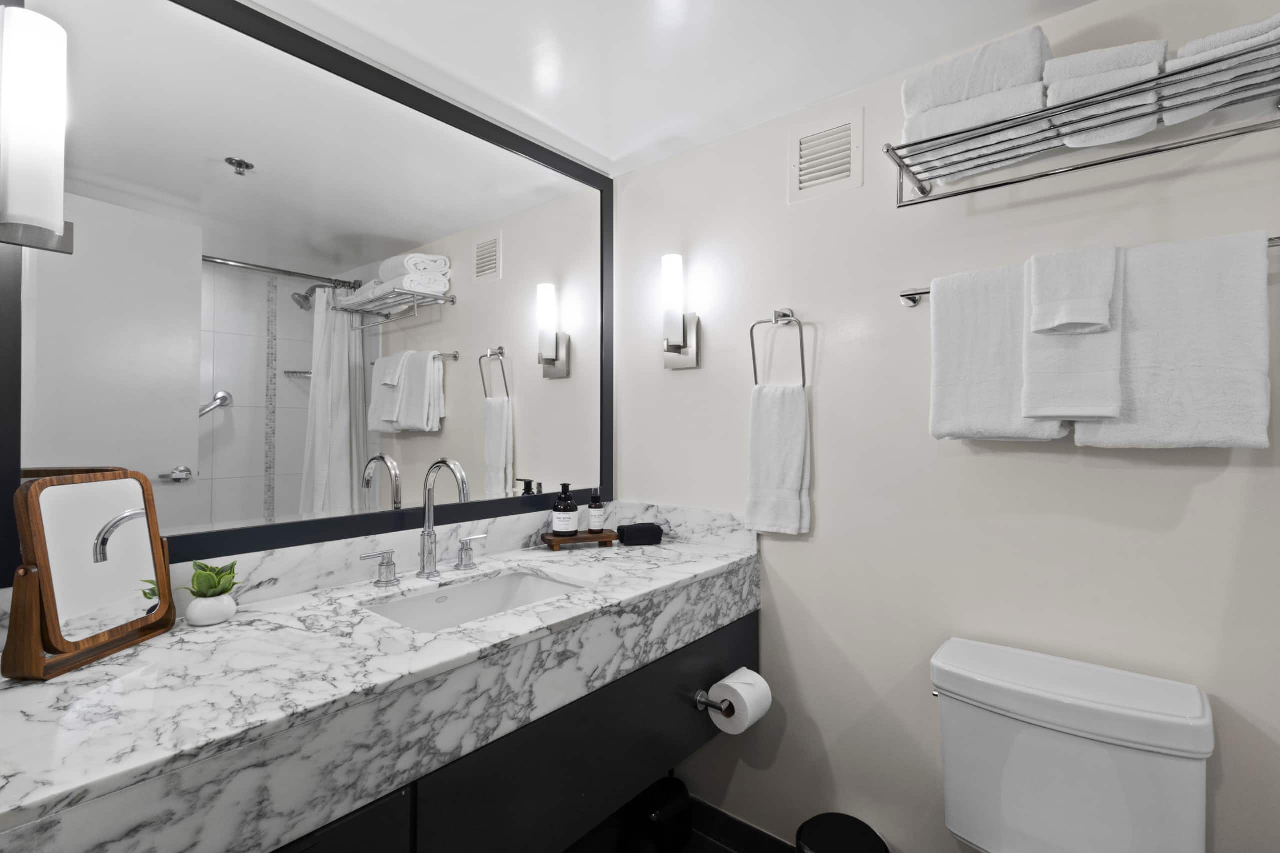 Hotel in Honolulu · ★5.0 · 1 bedroom · 2 beds · 1 private bath - Image 10