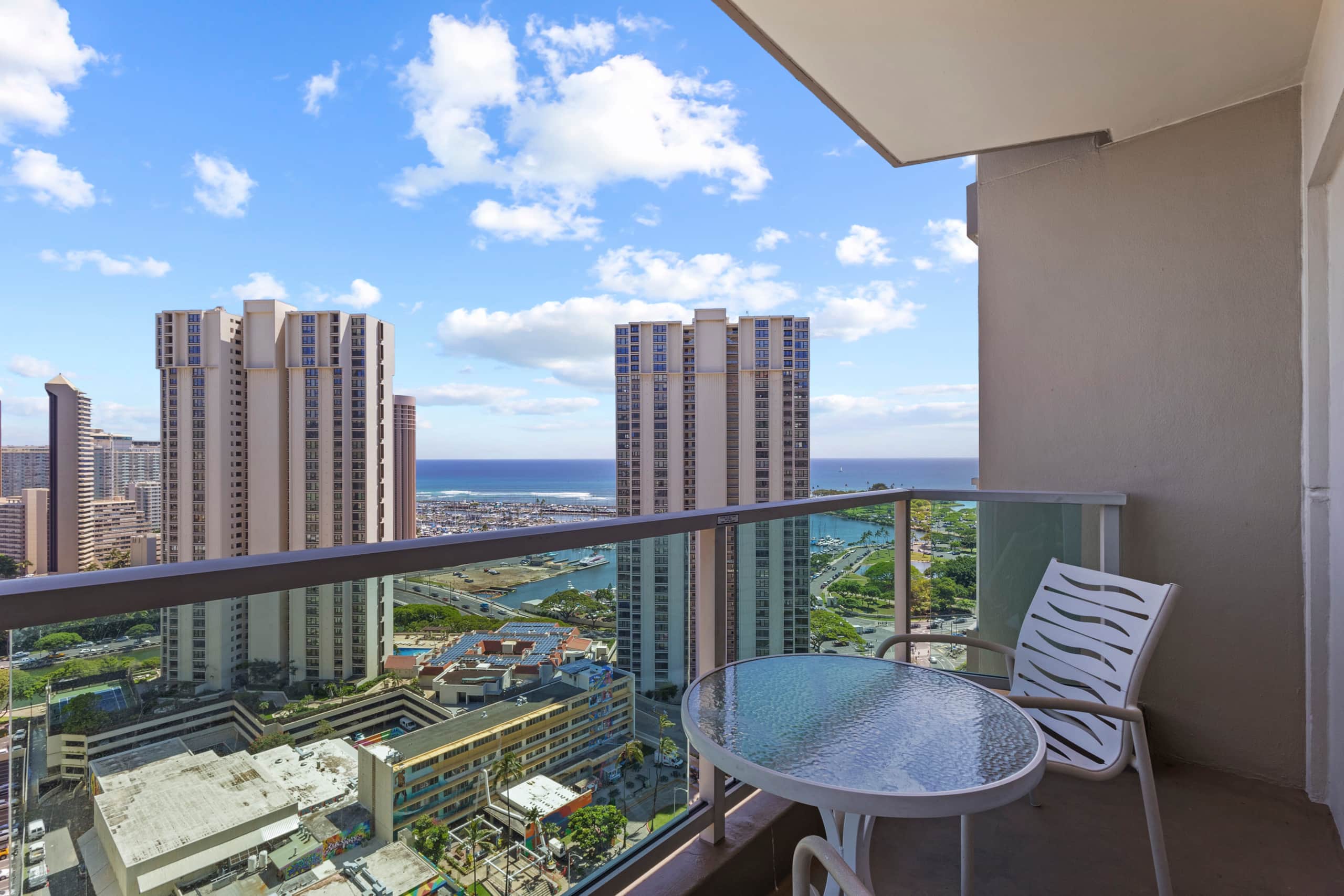 Hotel in Honolulu · ★5.0 · 1 bedroom · 2 beds · 1 private bath - Image 4