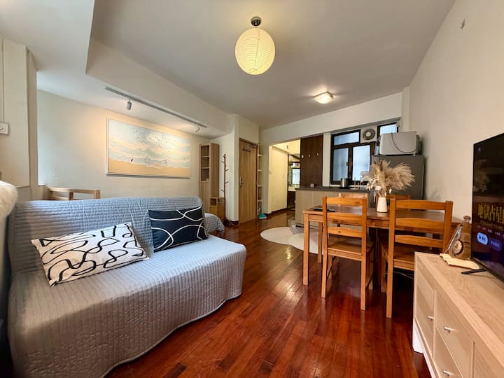 Huge 450 Square Feet Studio Central Soho - Sai Ying Pun