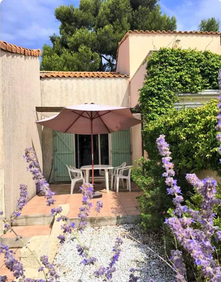 Maisonnette à 800m De La Plage. - Sanary-sur-Mer
