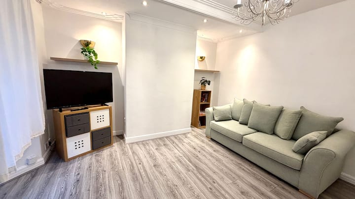 40% Discount - 3 - Bed Chester - Chester