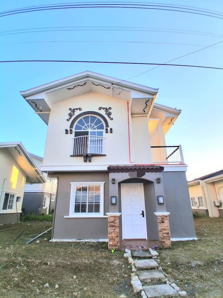 4br - 2 Storey In Royal Palms Tres Panglao - Panglao