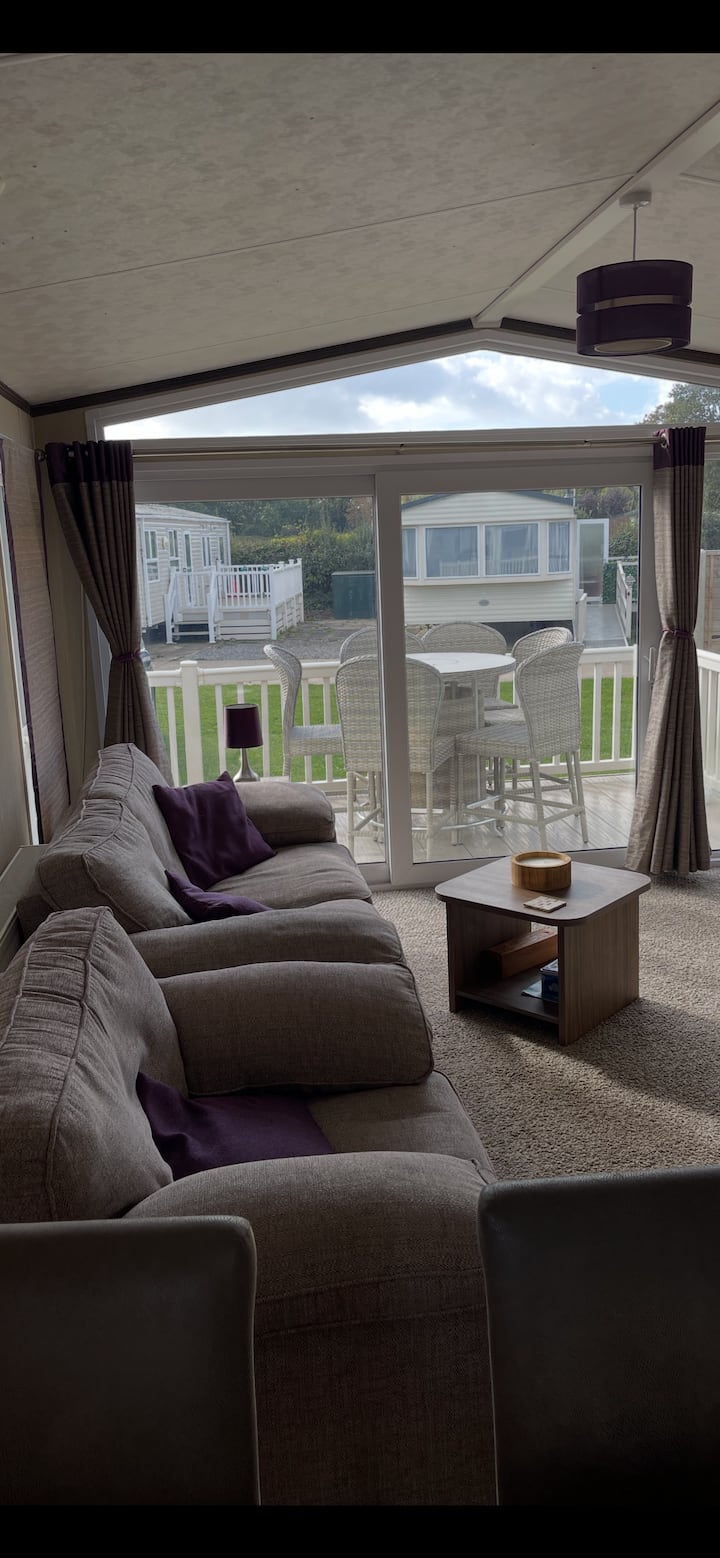 Chalet Retreat - Hayling Island