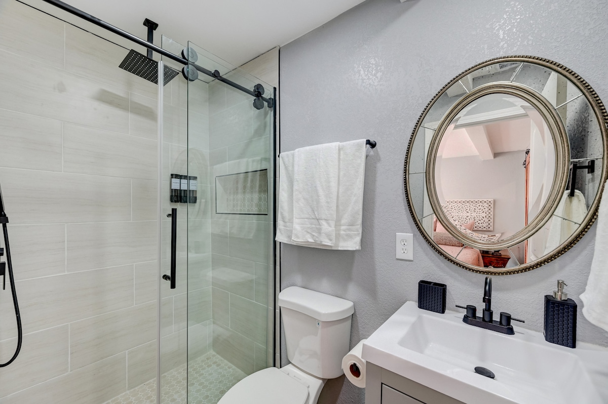 1BR Casita|Private Bkyd|Free Uber Airport Pickup