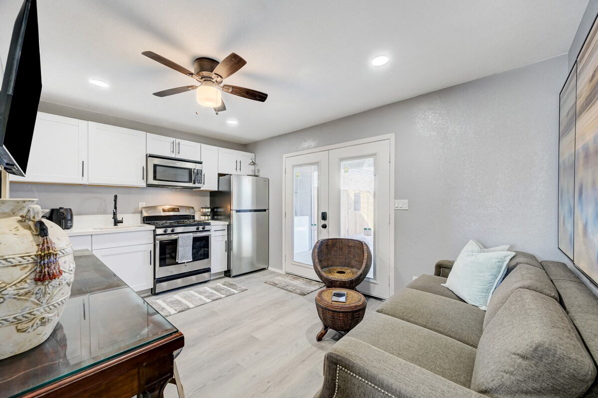 1BR Casita|Private Bkyd|Free Uber Airport Pickup