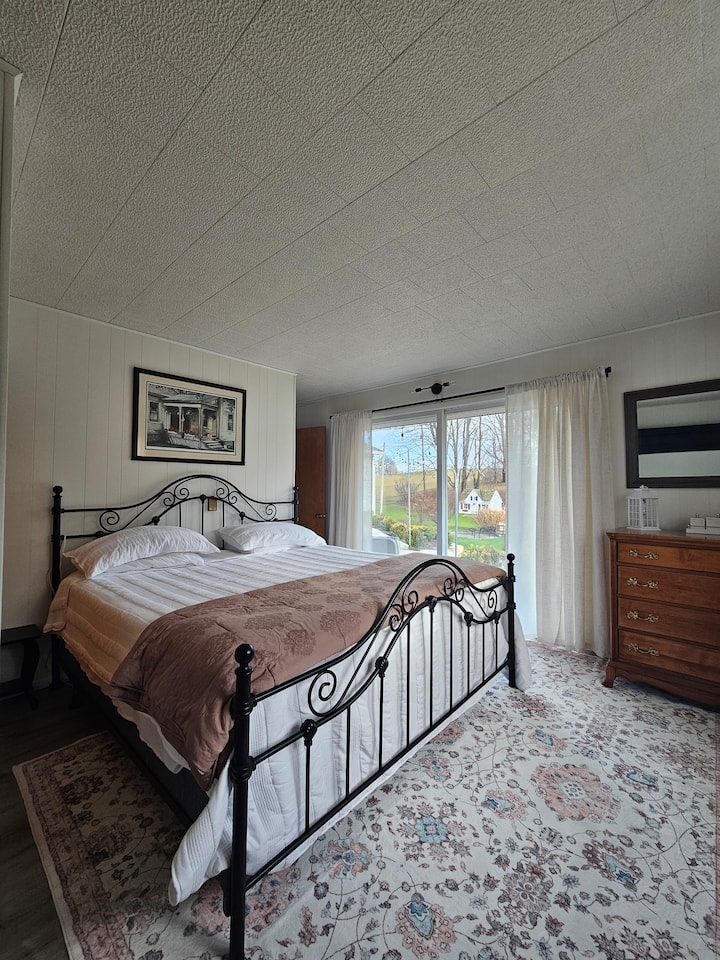 Dormitorio principal: cama tamaño king