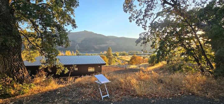 Bingen Beauty: Private Rv Parking + Full Hookups - Hood River, OR