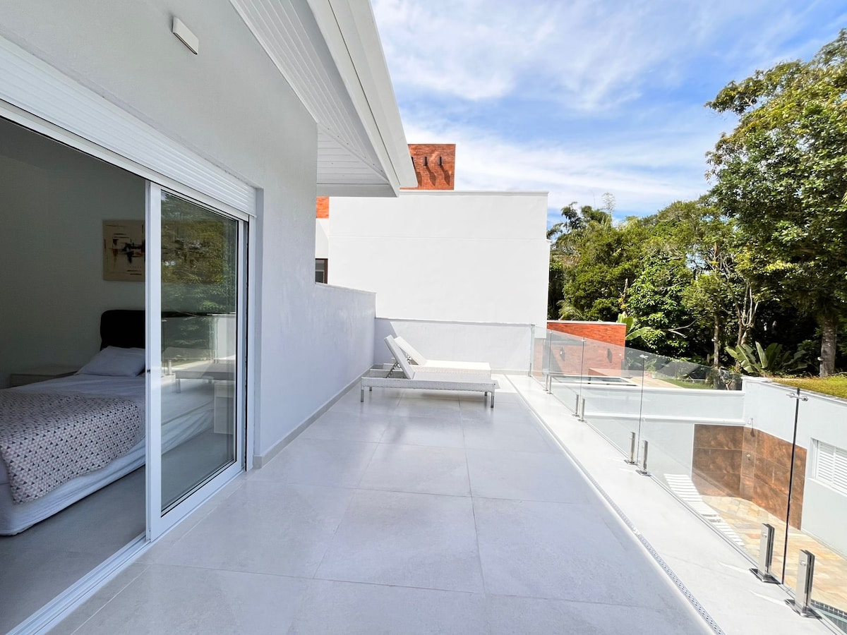 Exterior - 5