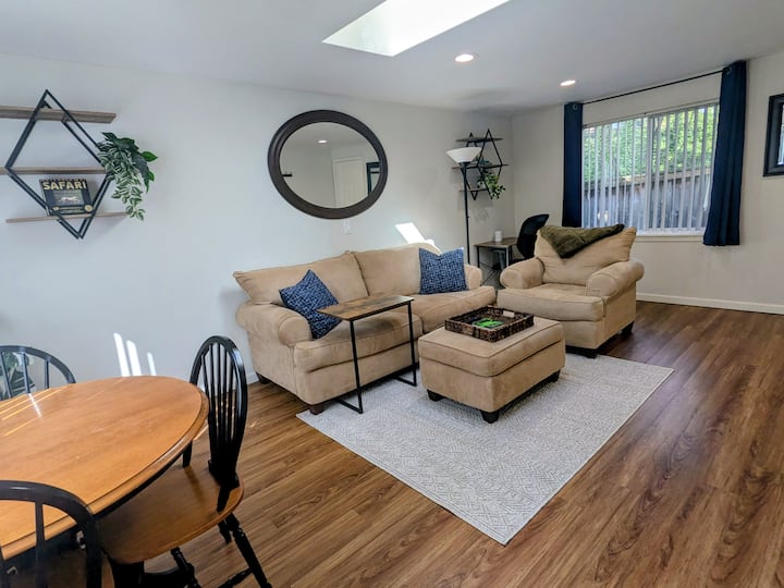 Walkable City Center Duplex With A/c+fenced Yard - Seattle, WA