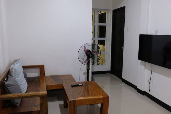 Primera Casa-urbanstay Rentals
Pool & Events Space - Angono