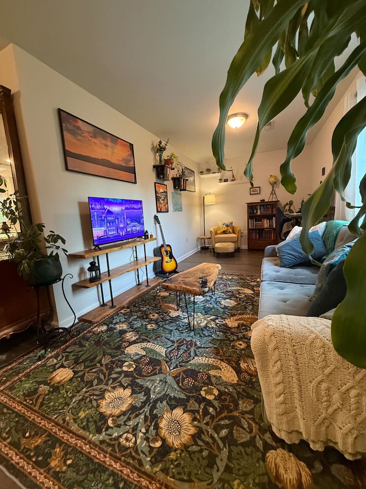 Riverbend Retreat - Lexington, VA