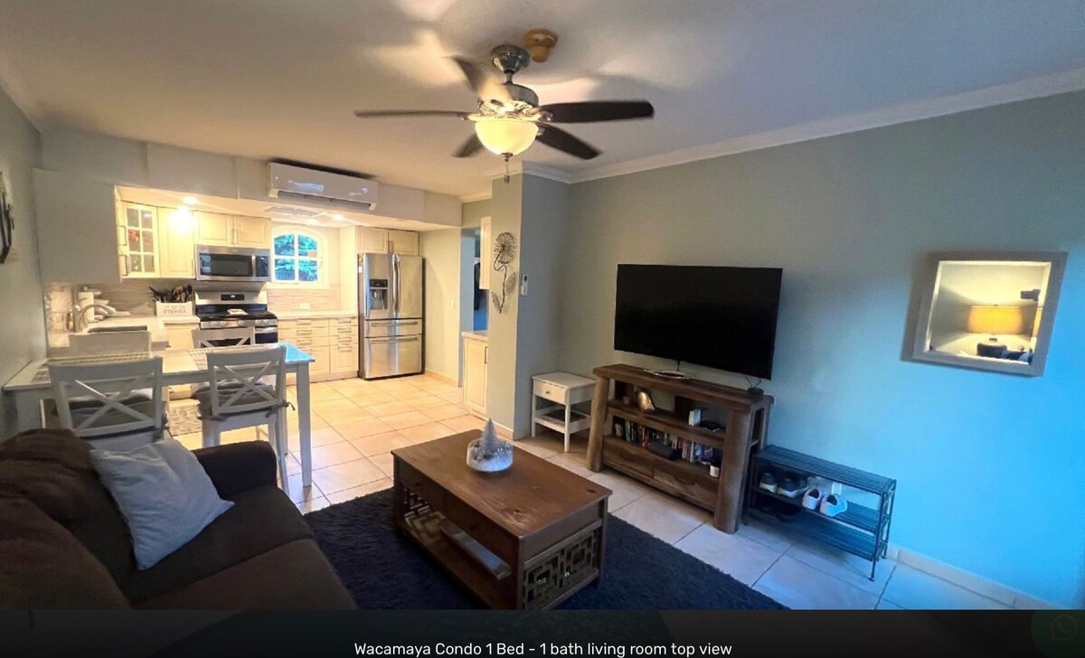 Poolside Retreat — property photo 7