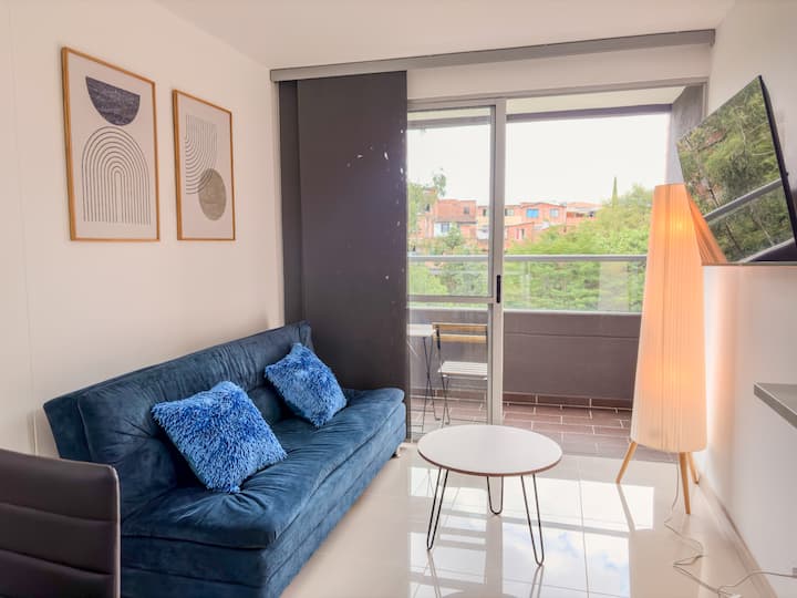 Apto Modern 3br Pool Green View 10 Min Poblado - Medellín