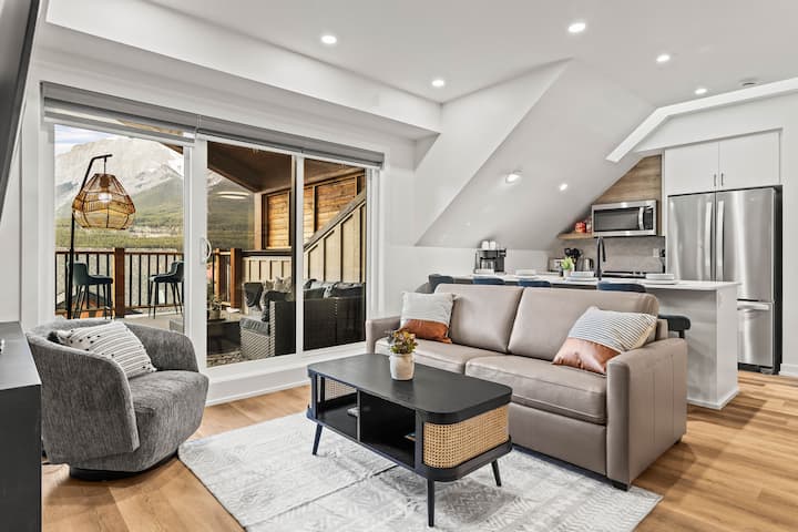 Golden Ridge 2br | Modern Mountain Family Suite - キャンモア