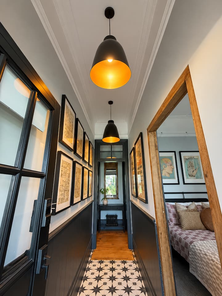 Step Up Adelaide Adelaide Luxury Library 5 Star @ Hollidge House - Flats for Rent in ...