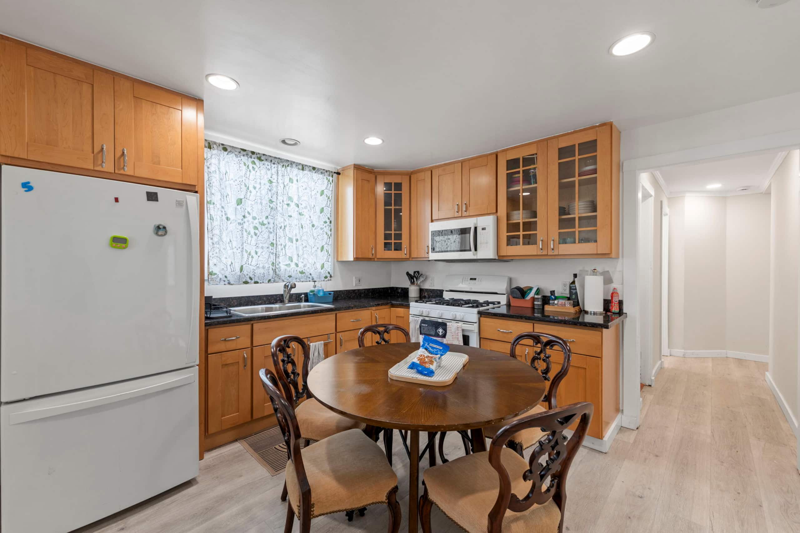 Ground-floor flat near San Pablo Park with AC - Photo 4
