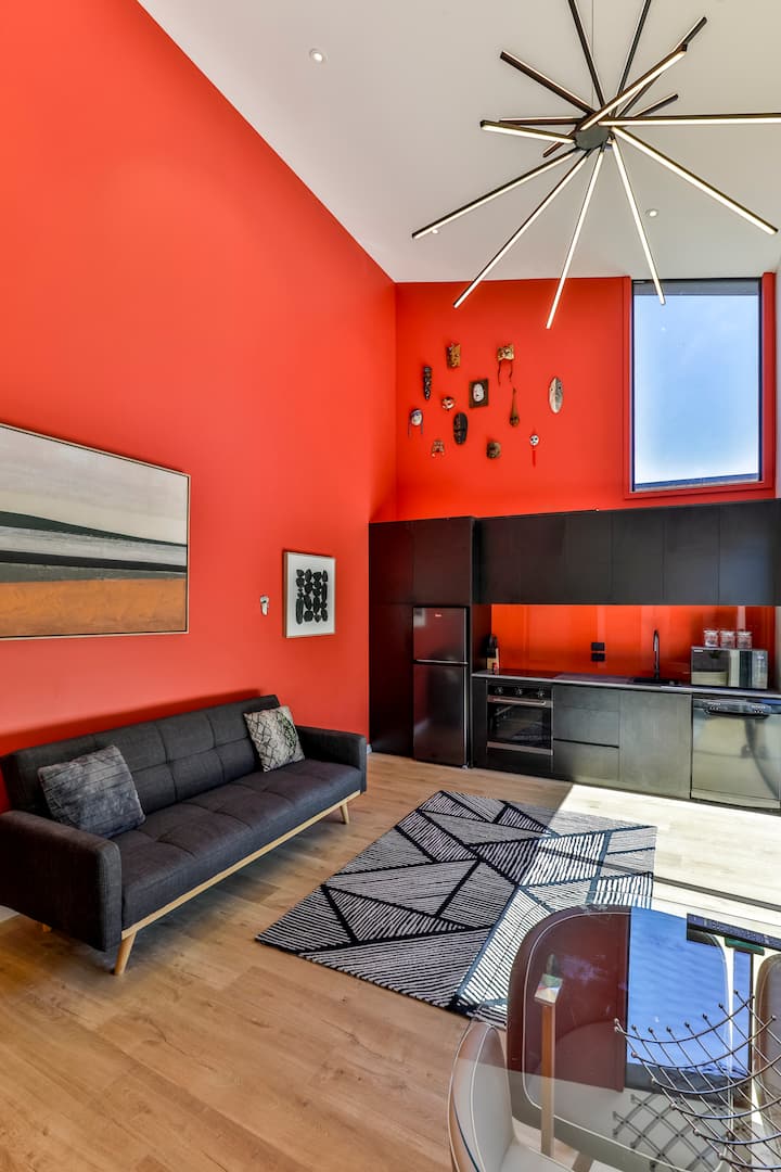 Modern Wanaka Escape With Mezzanine Loft - Wanaka