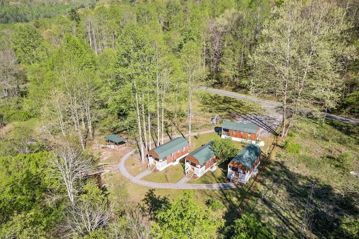 Ftf Retreat | 3 Tiny Homes + River + Organic Farm - Sylva, NC