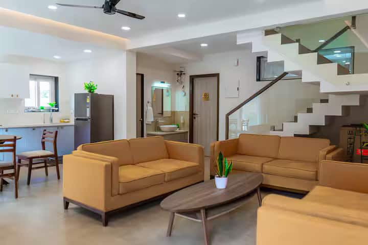 Living room image 5