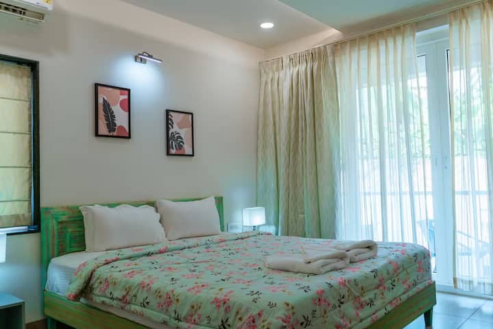 Bedroom 2 image 3