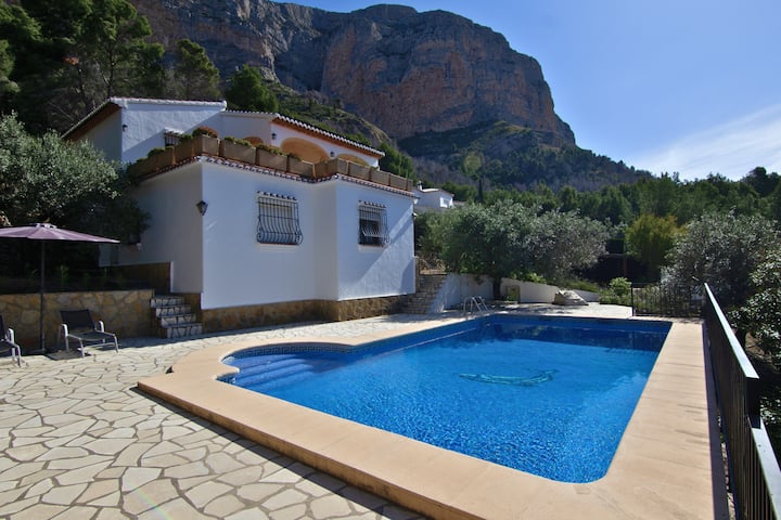 Villa En El Montgó Con Vistas Y Piscina Privada - Dénia
