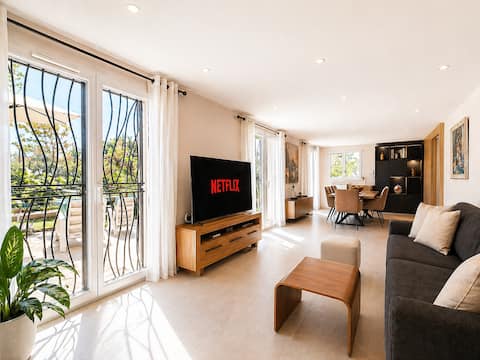 Successful Airbnb property: Luxury Villa, Garden, and Infinity Pool in Antibes
