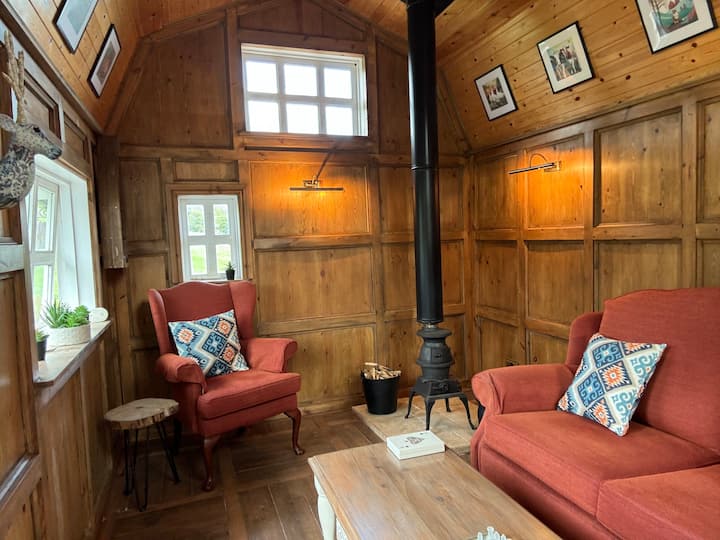Long View Shepherds Hut And Garden Hideaway - United Kingdom