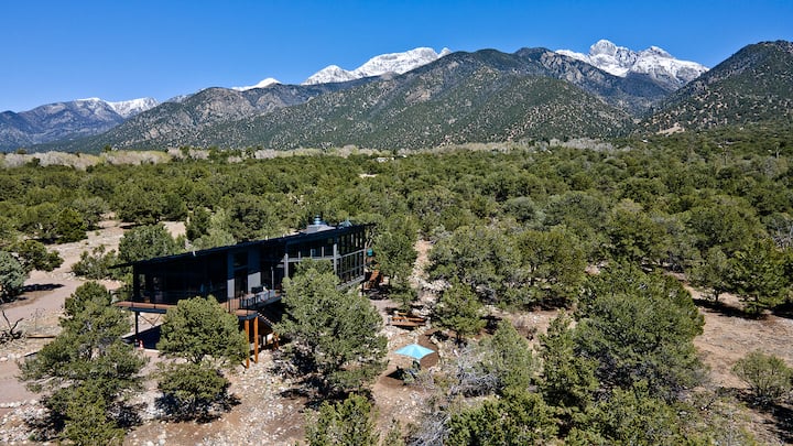 Lovers Way Treehouse Retreat-views, Private, Quiet - Crestone, CO