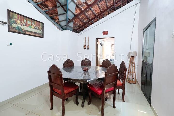 Dining area image 1