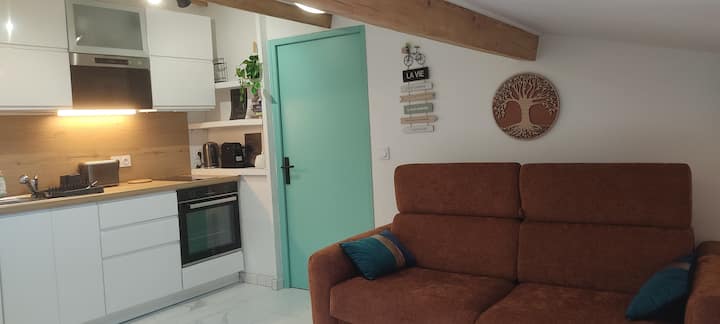Petit T2 Sous Les Combles · Neuf & Lumineux & Cosy - Clermont-l'Hérault