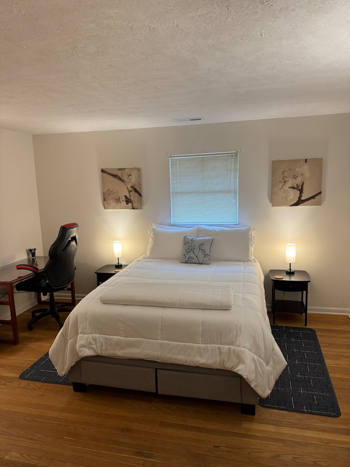 The Roost!
3 Bedrooms
3 Bathrooms & Living Room - Bloomington, IN