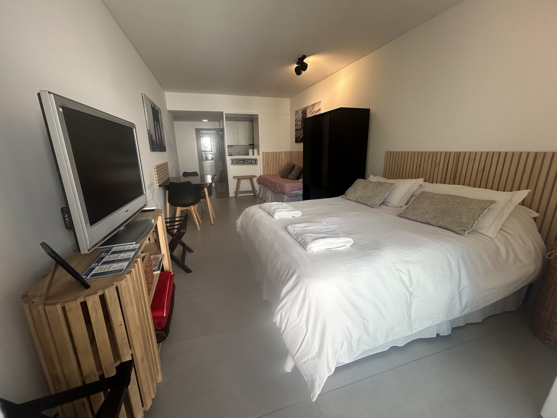 Modern studio apartment in Recoleta