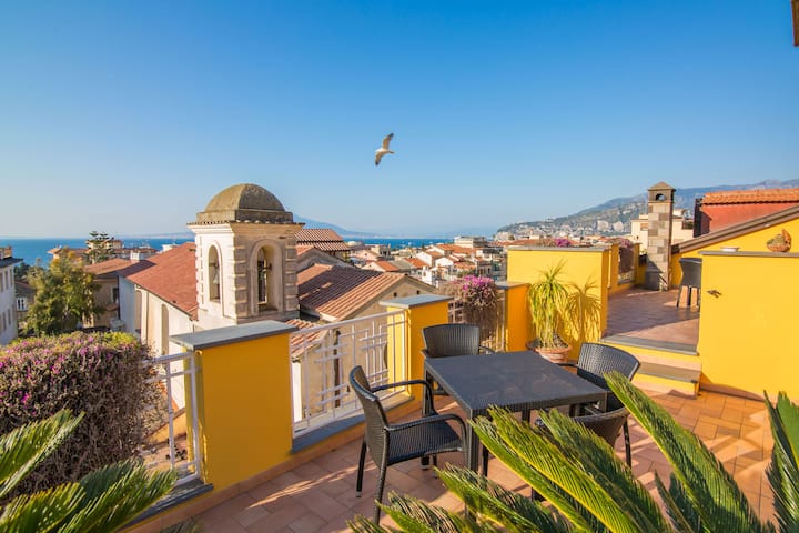 Appartamento Nel Centro Di Sorrento - Sorrento