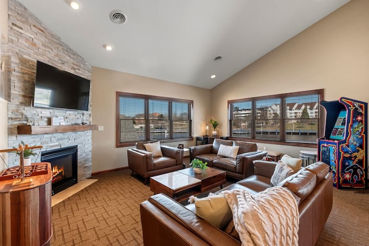 Riverfront Condo Steps To Downtown & Lake Michigan - Sheboygan, WI