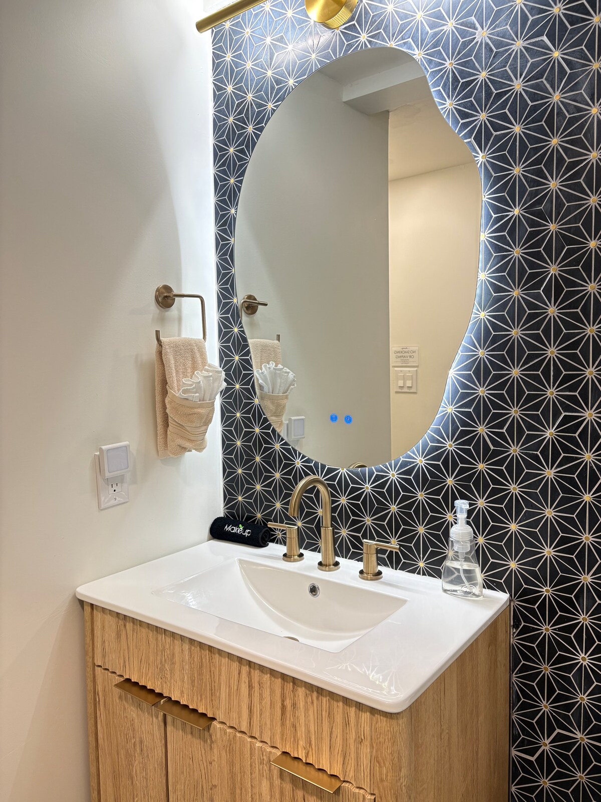 Modern Austin Retreat | Hot Tub + Outdoor Shower