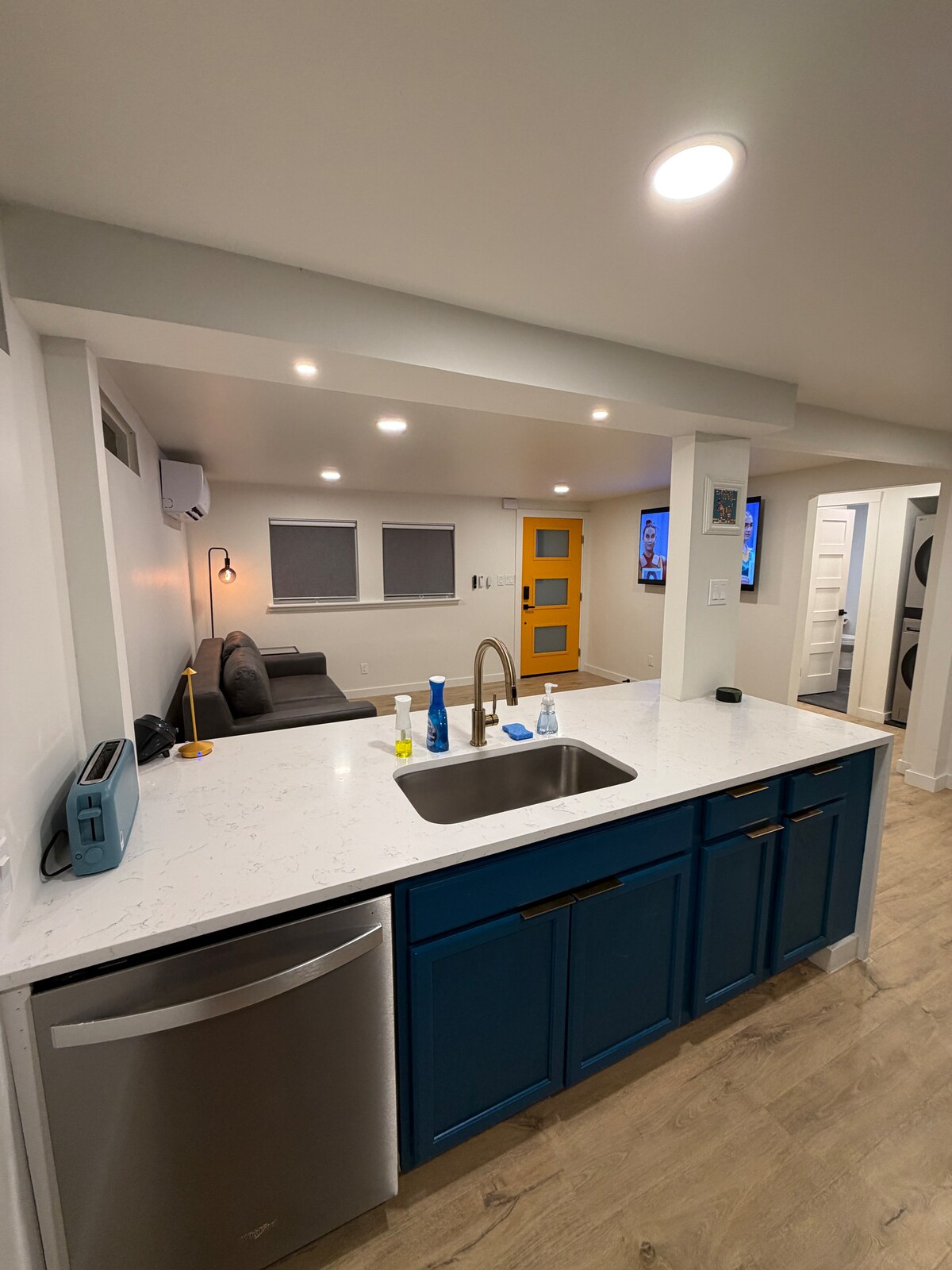 Modern Austin Retreat | Hot Tub + Outdoor Shower