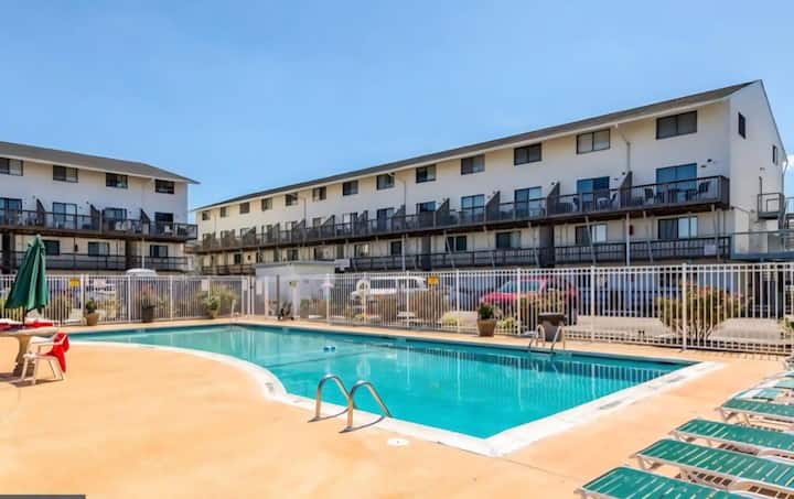 Make Every Day A Pool & Beach Day ! - Ocean City, MD