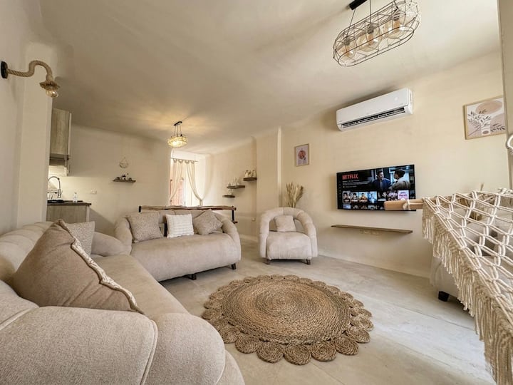 Luxury Apartment With Stunning Pyramids View - Egypt
