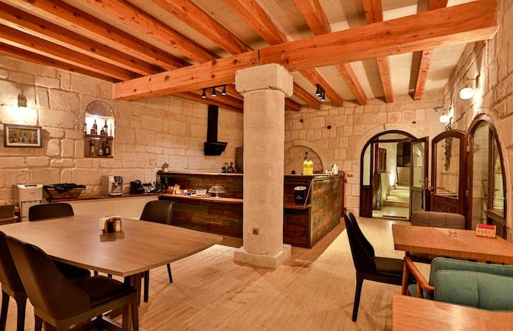 Kapadokya’da ÖZel Teraslı Mağara Villa - Kappadokien