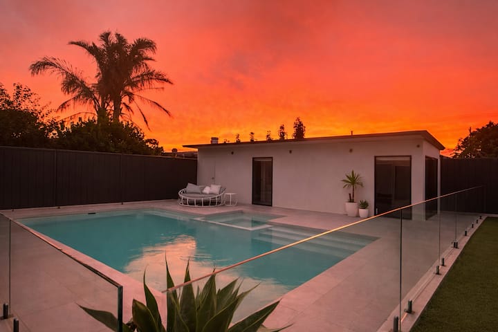 Beachside Spa Garden Retreat - South Australia