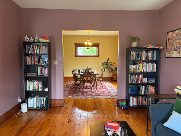 Cozy Home In South Bend - South Bend, IN