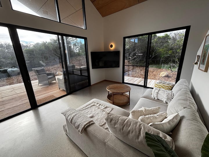 Coastal Luxury Retreat, Steps From The Surf - Cape Schanck
