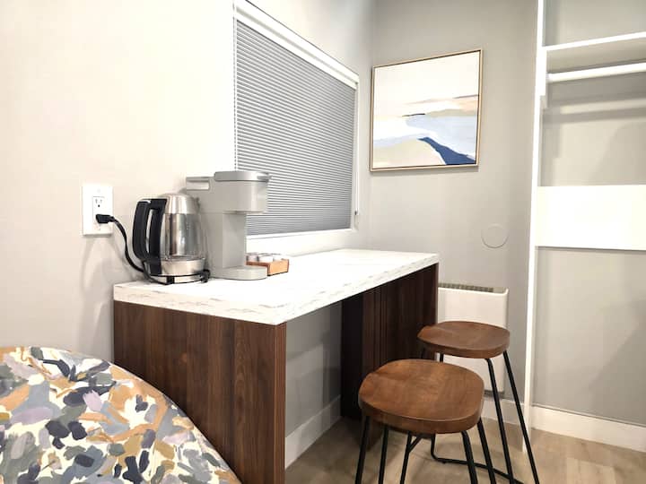Modern Private Tiny Studio In Hayward 22417d - San Leandro, CA