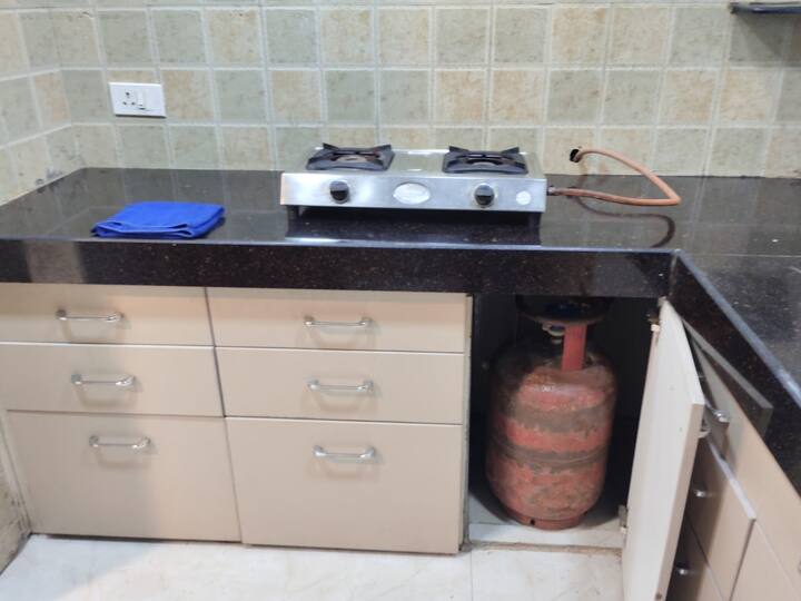Spacious 4bhk Getaway - 타네