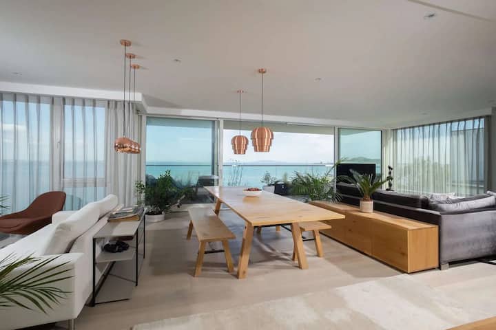 Luxury Beach House With Stunning Views - Swords
