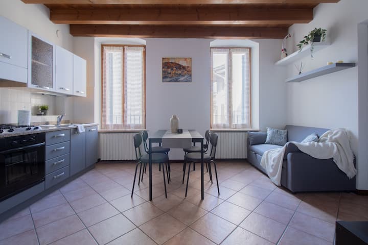 Guesthost - Valeggio Sul Mincio Cozy Flat - Valeggio sul Mincio